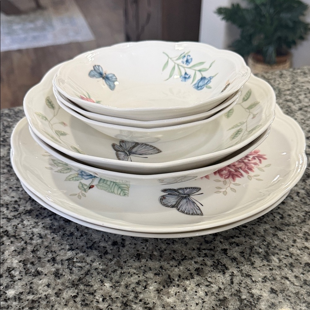 Lenox Butterfly Meadow Set - Picture 3 of 3
